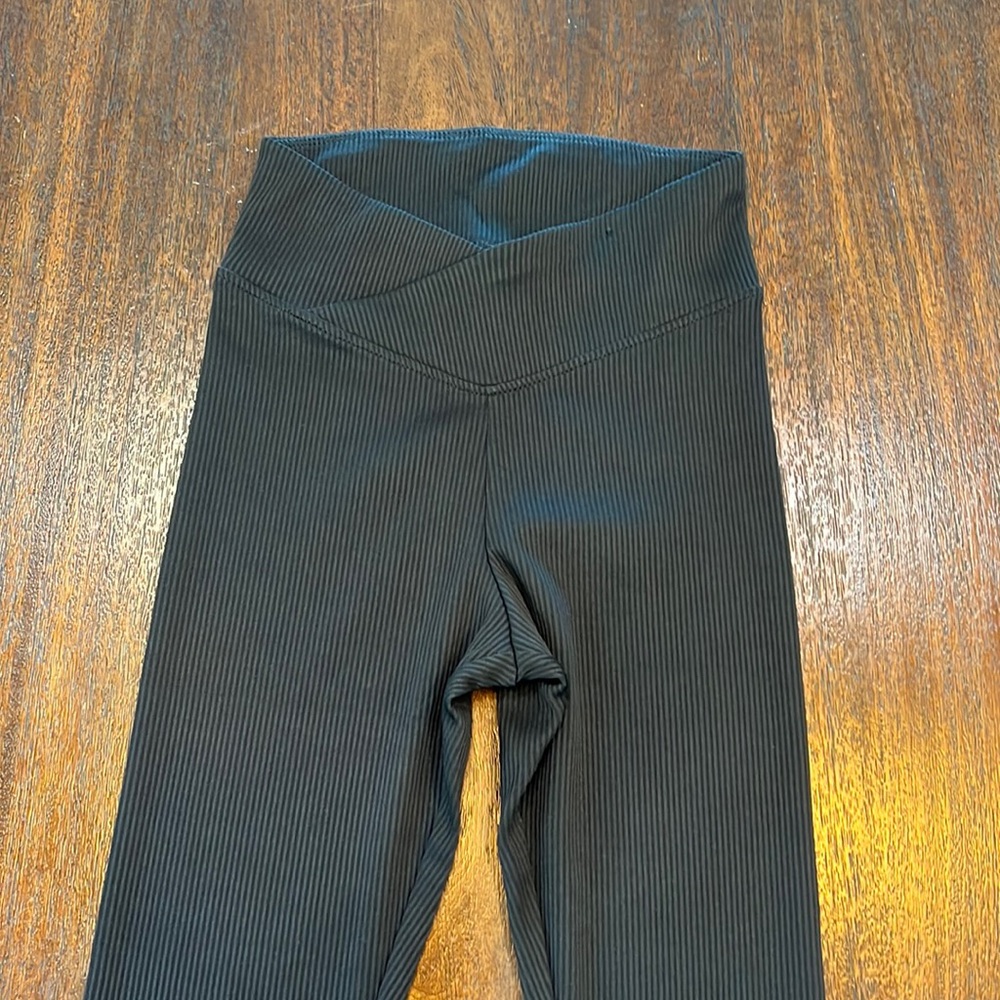 ✨🖤Womens Black Crossover Waist Leggings!🖤✨